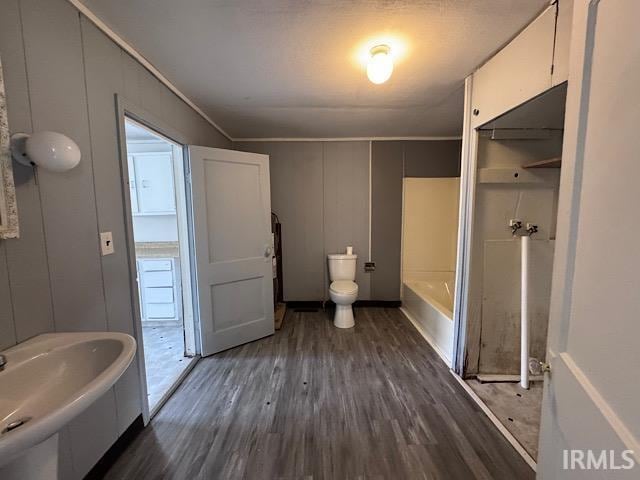 Building Photo - 625 E Beech St