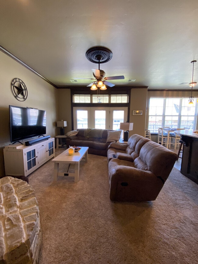 Building Photo - 812 Ryan Rd