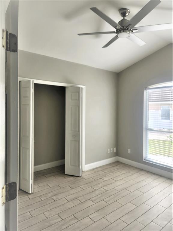 Building Photo - 304 Crisan Ct