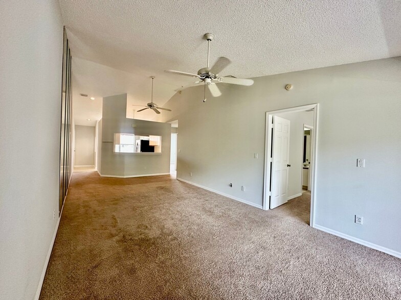 Building Photo - 137 Wading Bird Cir