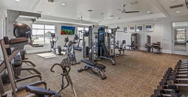 Building Photo - 5420 Sunshine Dr