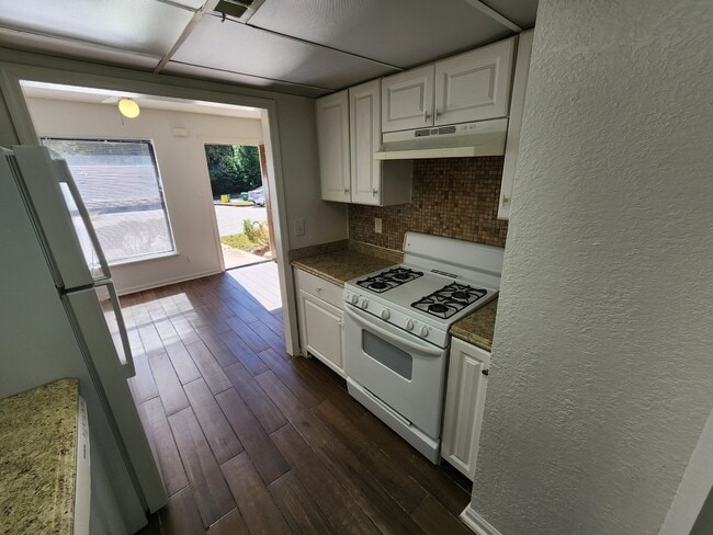 Building Photo - 6399 Baker Ct