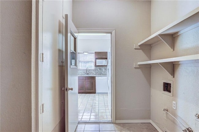 Building Photo - 16407 Framingham Cir