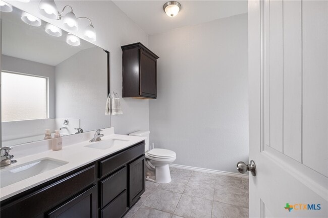 Building Photo - 5541 Perdita Dr