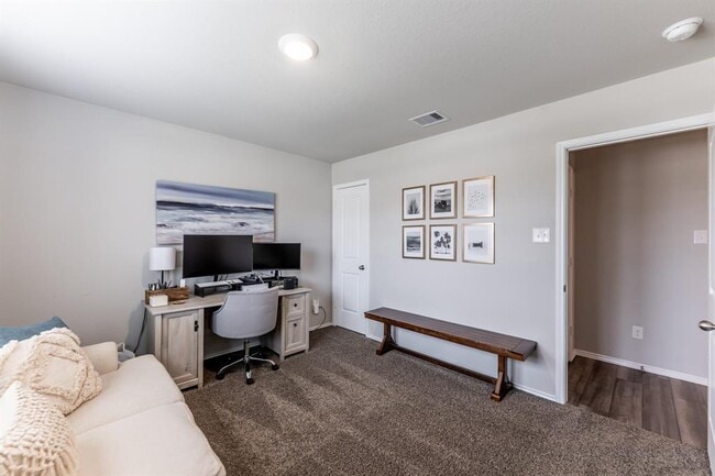 Building Photo - 306 Pecos Dr