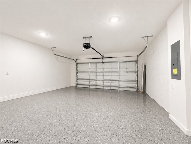 Building Photo - 11827 Cloverly Ln