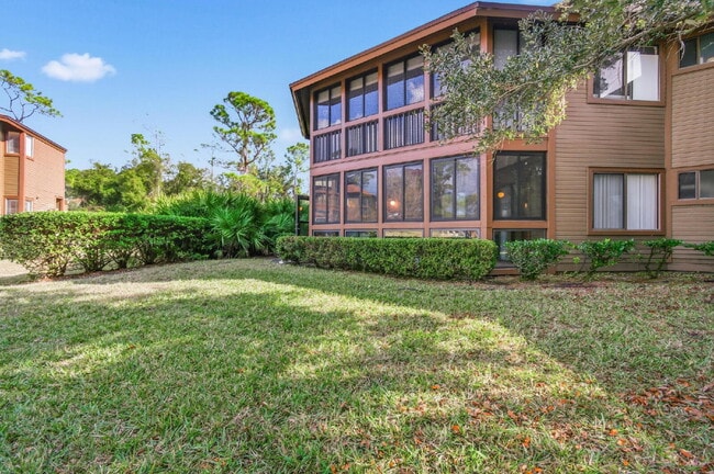 Building Photo - Woodhaven Condominium