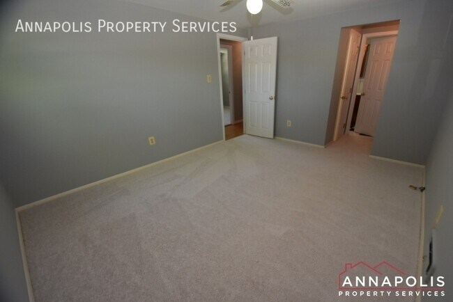 Building Photo - 804 Pin Oak Rd