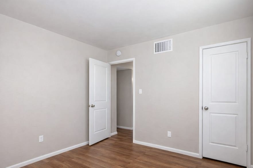 Building Photo - 815 N Arbor Ave