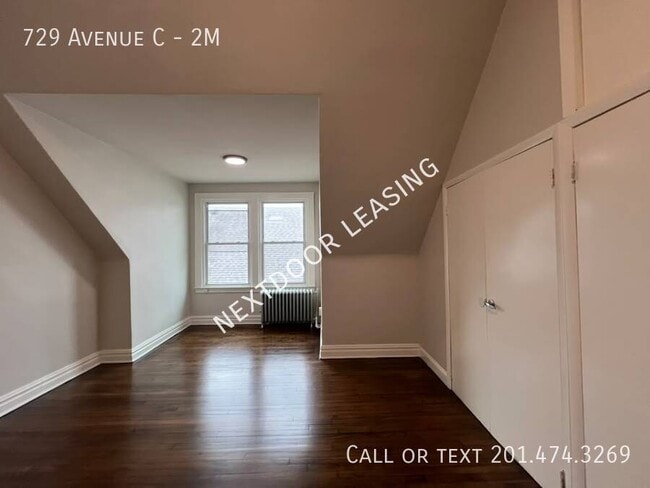 Building Photo - 729 Avenue C