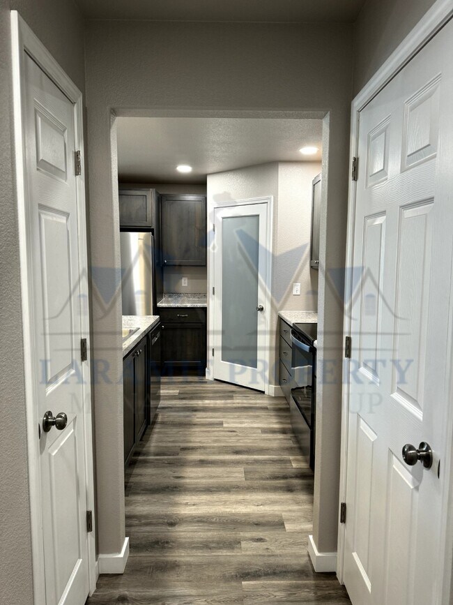 Building Photo - 4-Bedroom, 4.5 bath Condo - $1,000 off Sep...