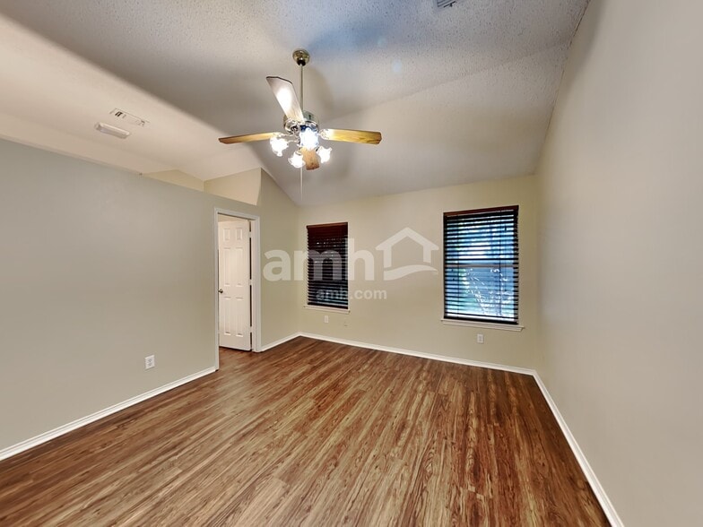 Building Photo - 307 Marshall Creek Rd