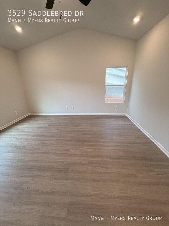 Building Photo - 3529 Saddlebred Dr