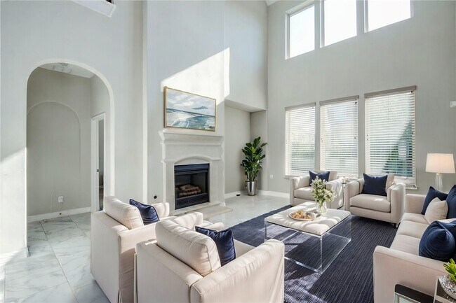 Building Photo - 23527 San Ricci Ct
