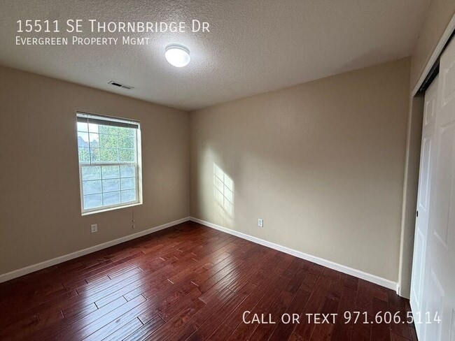Building Photo - 15511 SE Thornbridge Dr