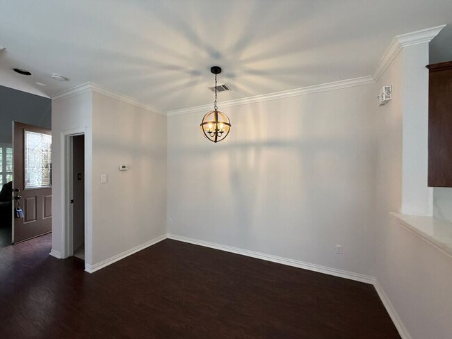 Building Photo - 17007 Vinland Dr