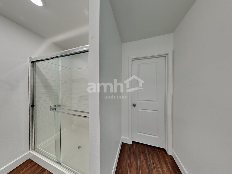 Building Photo - 17161 Puget Ave