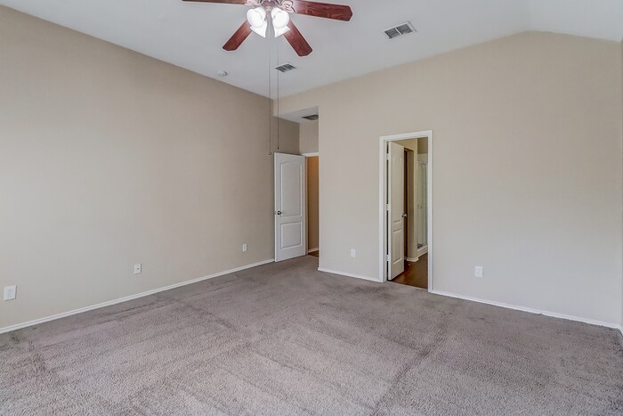 Building Photo - 1015 Shenandoah Way