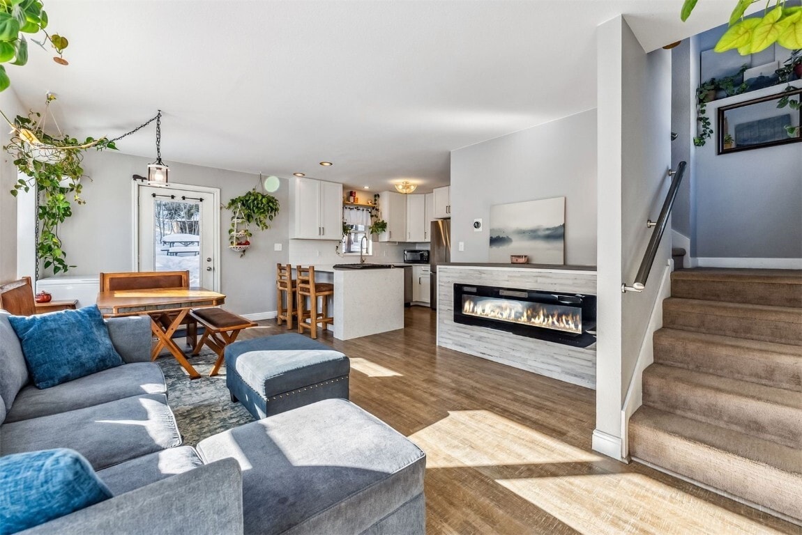 *Couch, table, and chair optional inclusion. - 323 N Oak St