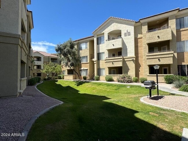 Building Photo - 18416 N Cave Creek Rd
