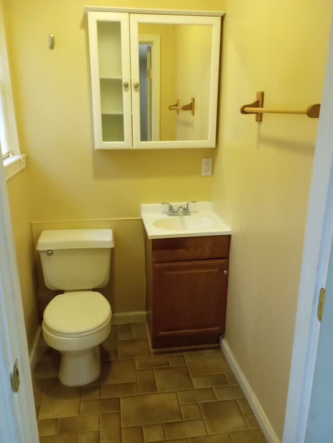 Building Photo - 24 NW 525th Rd