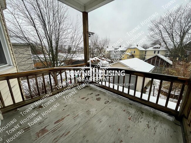 Building Photo - 418 Colvin Ave