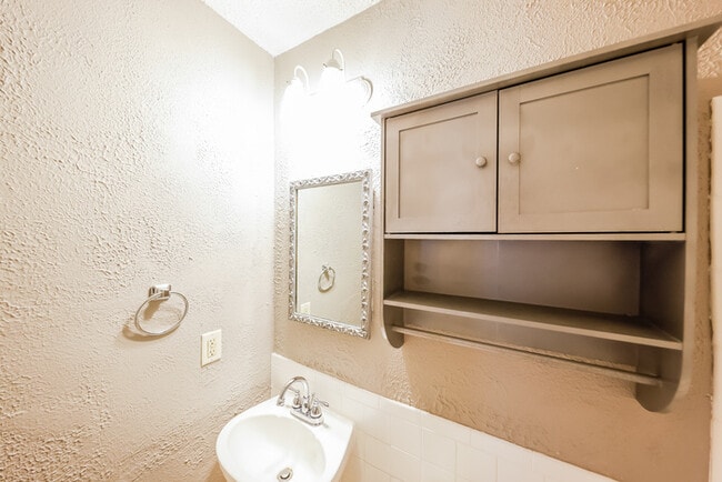 Building Photo - 6236 Nature Dr