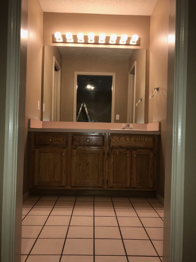 Building Photo - 3417 Miller Pl