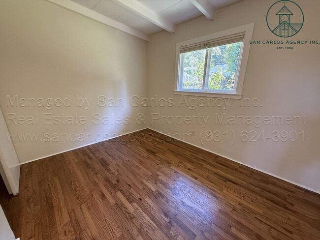 Building Photo - Adorable Two Bedroom Single Family Cottage in Carmel-by-the-Sea