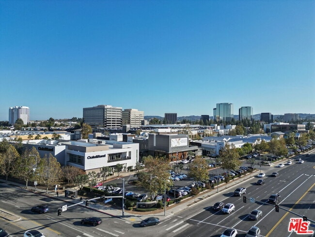 Building Photo - 8371 Northgate Ave