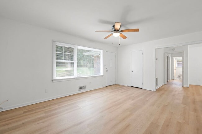 Primary Photo - 2137 Kimberly Rd SW