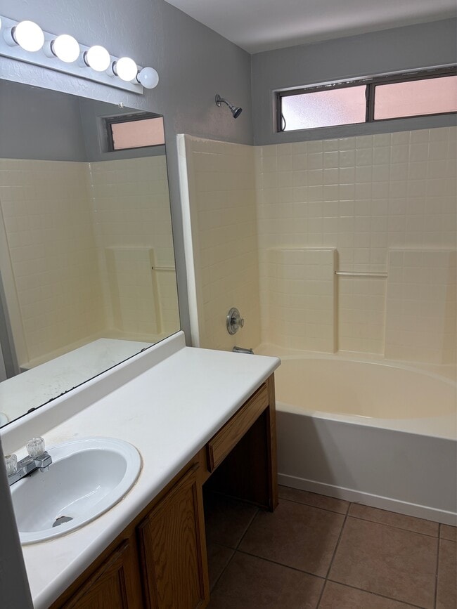 Building Photo - 2300 E 37th Ave