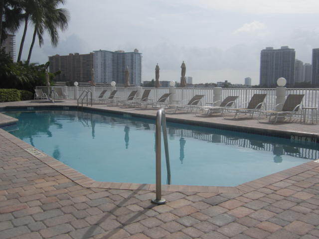 Building Photo - 17700 N Bay Rd