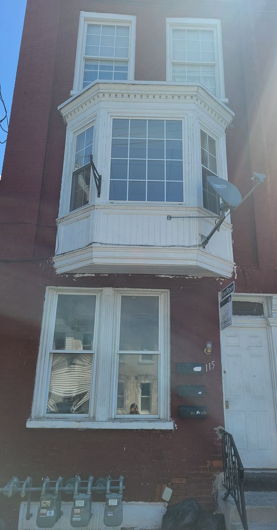 Primary Photo - 115 N Penn St