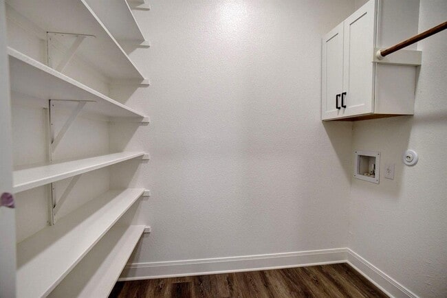 Building Photo - 123 S Kanaio Dr