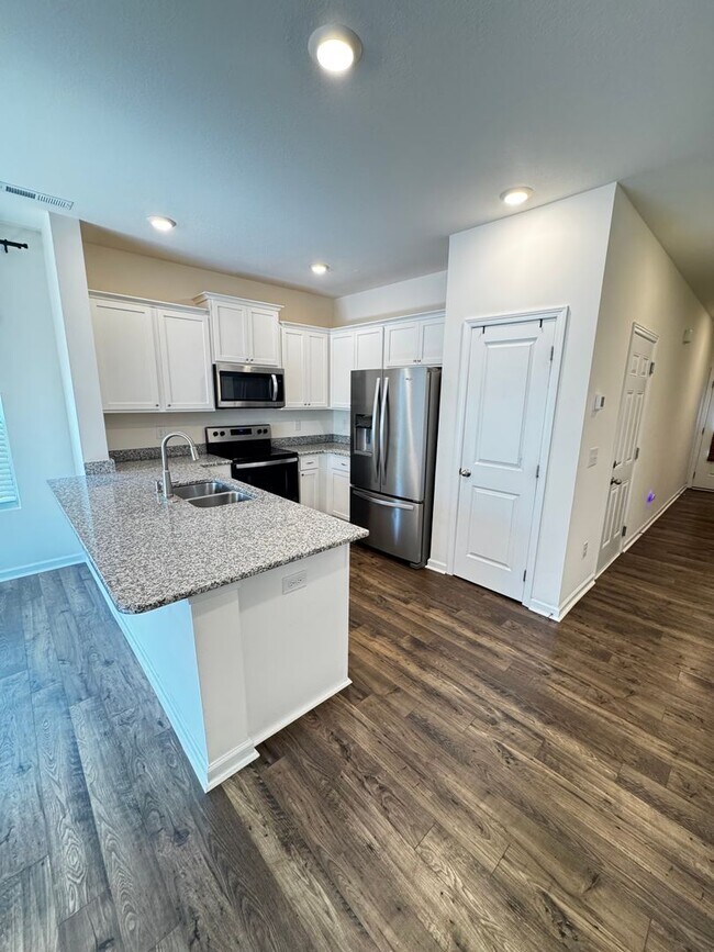 Building Photo - 1075 Hammett Rd