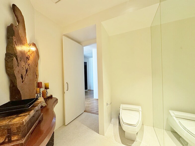 Building Photo - 3505 Ocean Front Walk