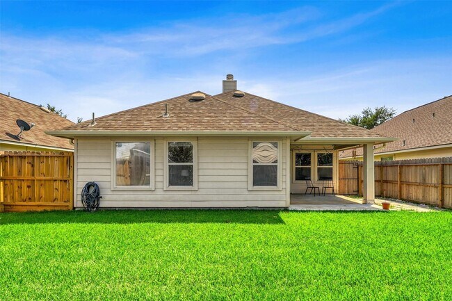 Building Photo - 6015 Wildbriar Ln