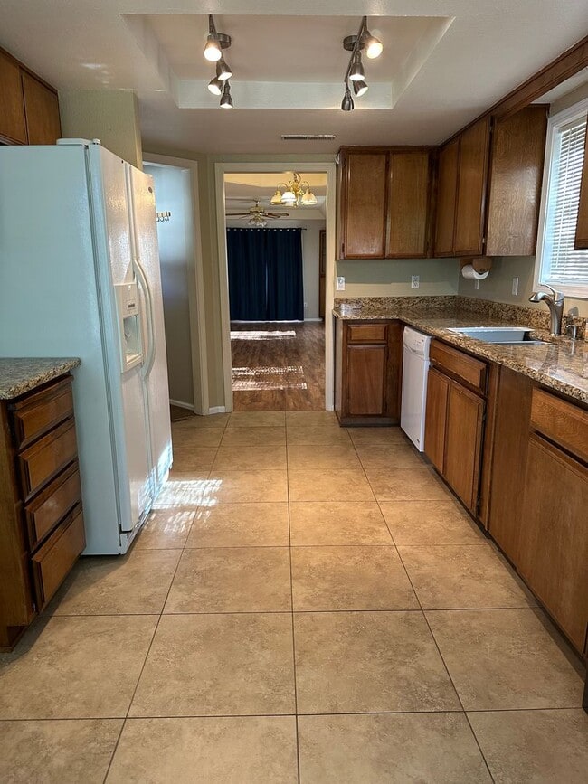 Building Photo - Charming 3 Bedroom, 2 Bath Home in Ashland!