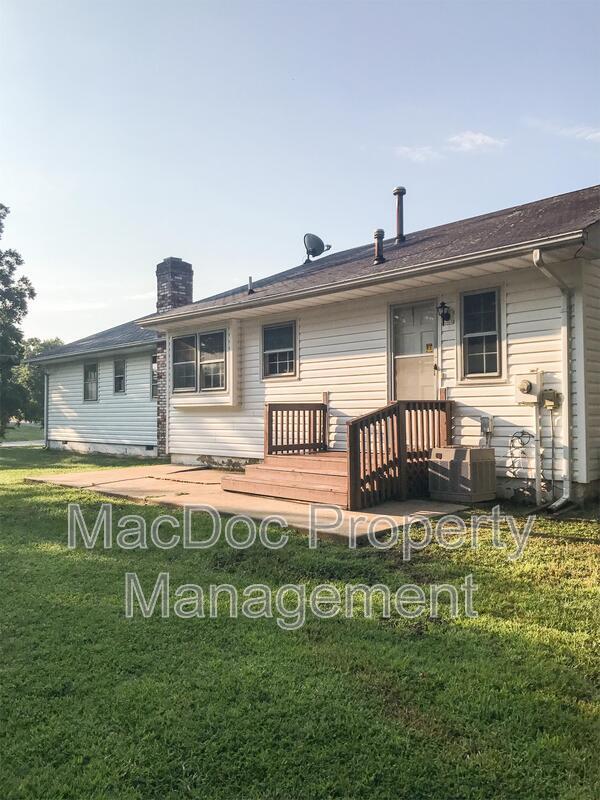 Building Photo - 918 Churchill Dr