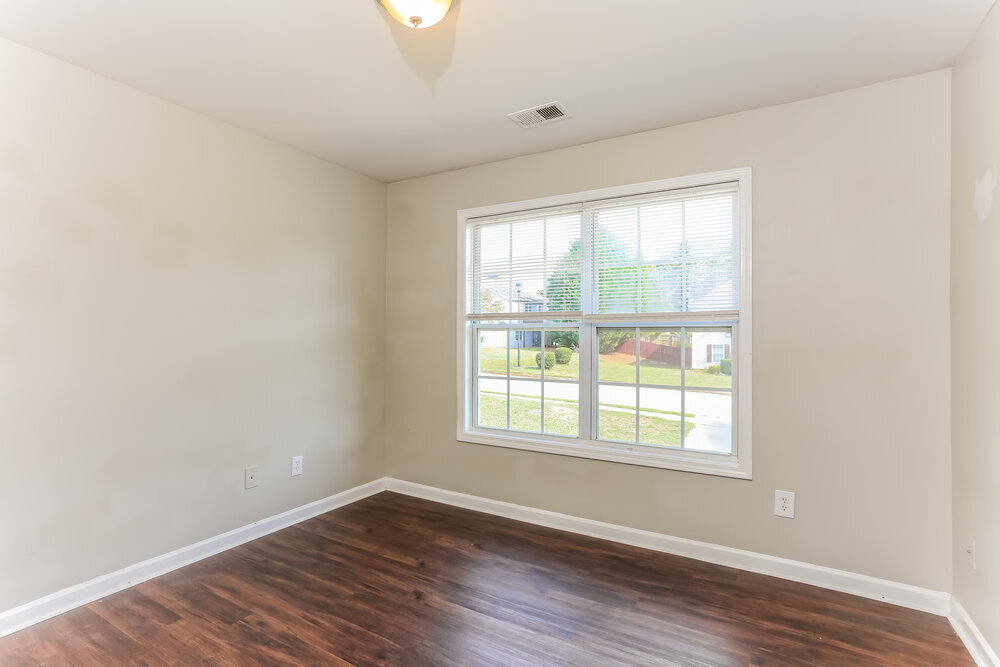 Building Photo - 4809 Camelot Dr