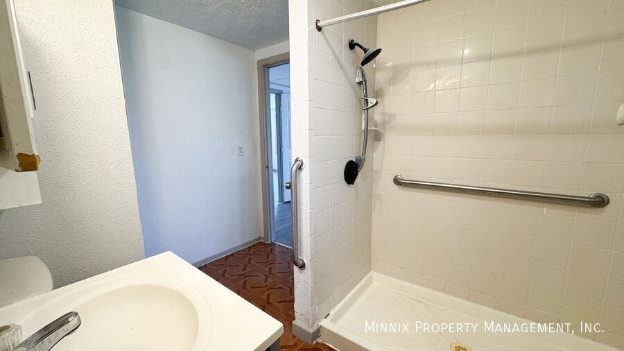 Building Photo - 3004 39th St