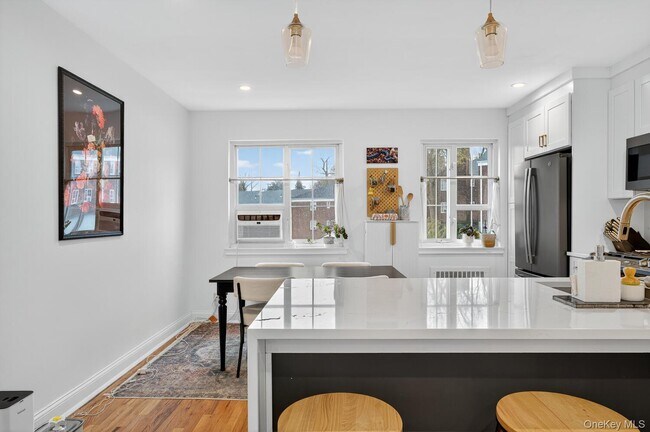 Building Photo - 42 Nathan Hale Dr