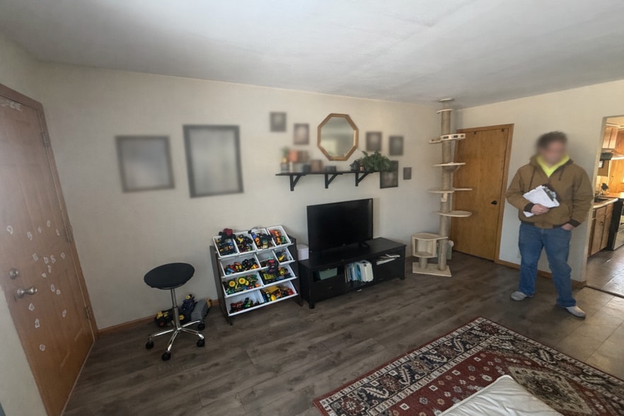 Building Photo - 1907 Green Tree Rd