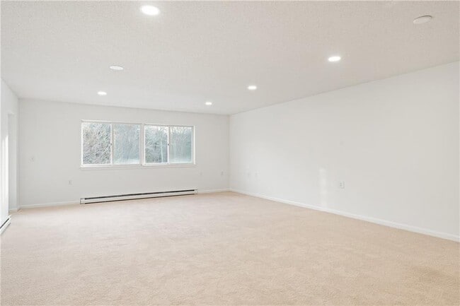 Building Photo - 30 Argyle Ave