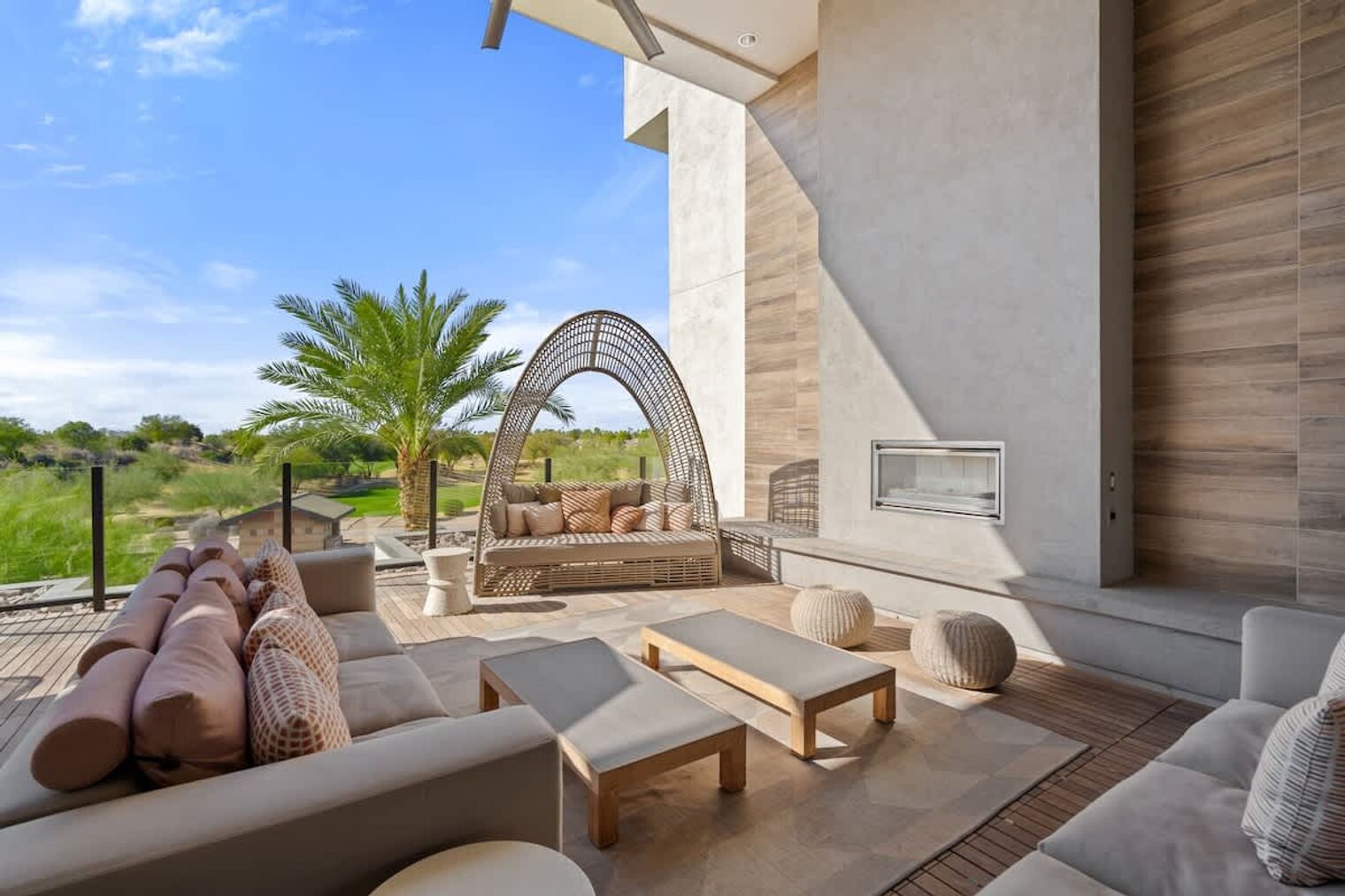 Building Photo - 15825 N 71st St