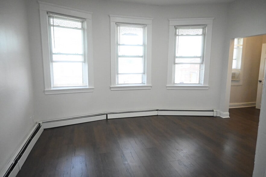 Room 1 - 51 Bogart Ave