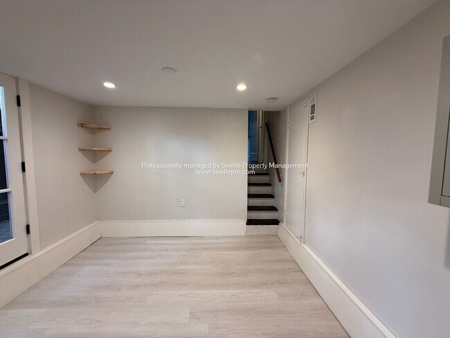 Building Photo - Charming 1920s Alameda East End  2BR+ / 1B...