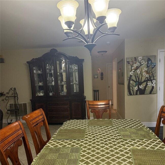 Building Photo - 725 Bristol Forest Way