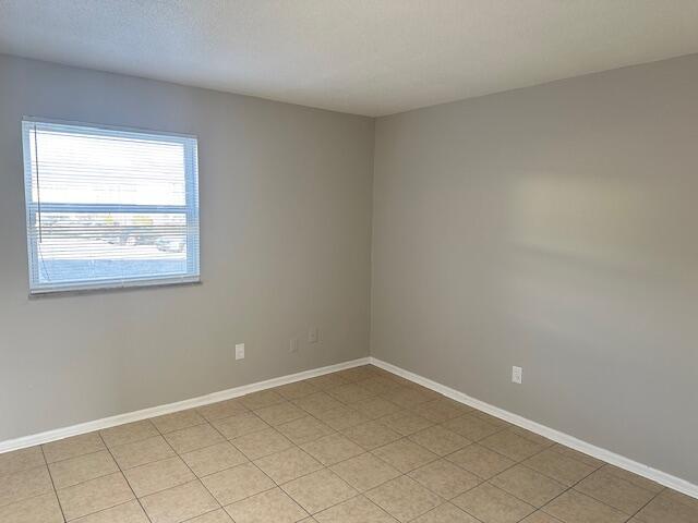 Building Photo - 2075 Clingan Dr NW